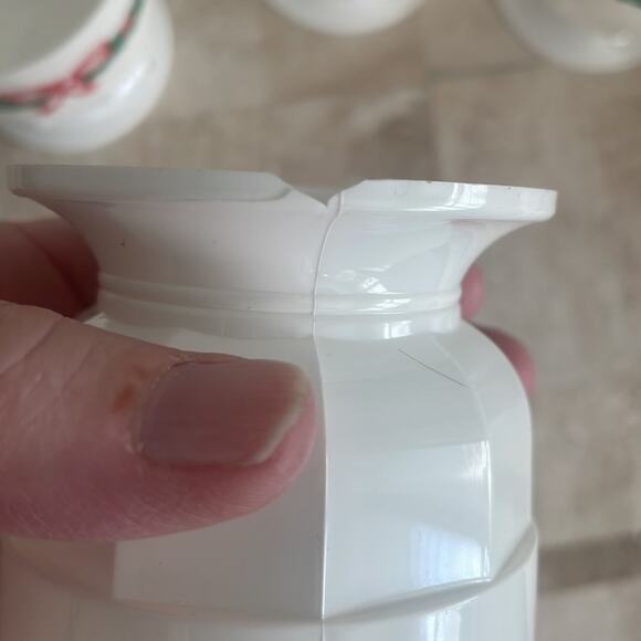 Vintage 10 celluloid plastic cups for hot or cold drinks - Picture 5 of 6